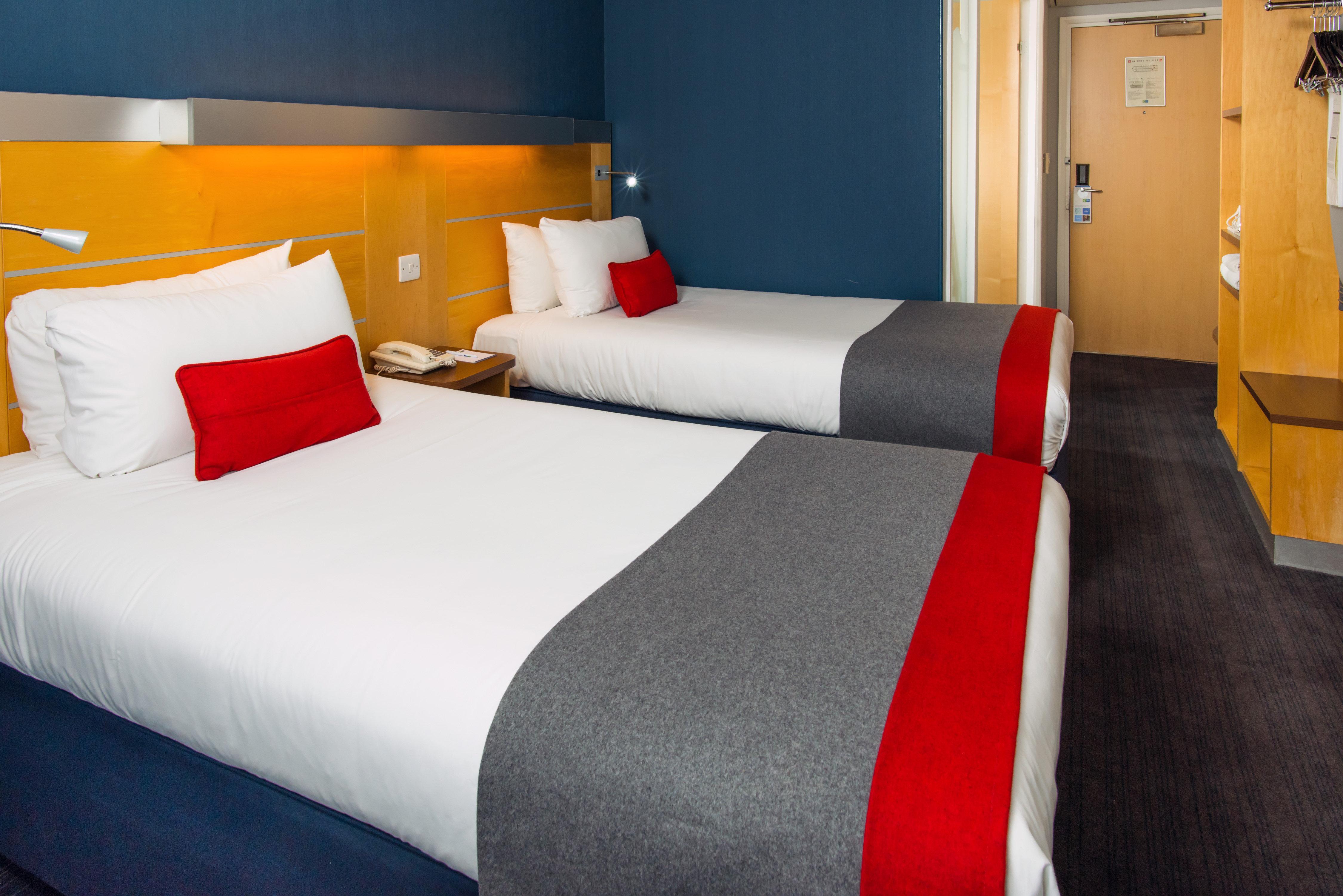 Holiday Inn Express Stevenage, An Ihg Hotel Ngoại thất bức ảnh