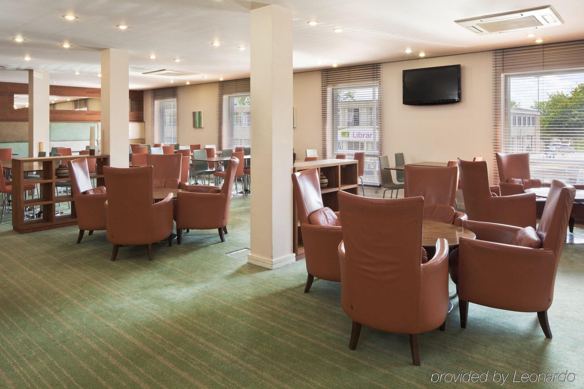 Holiday Inn Express Stevenage, An Ihg Hotel Nhà hàng bức ảnh