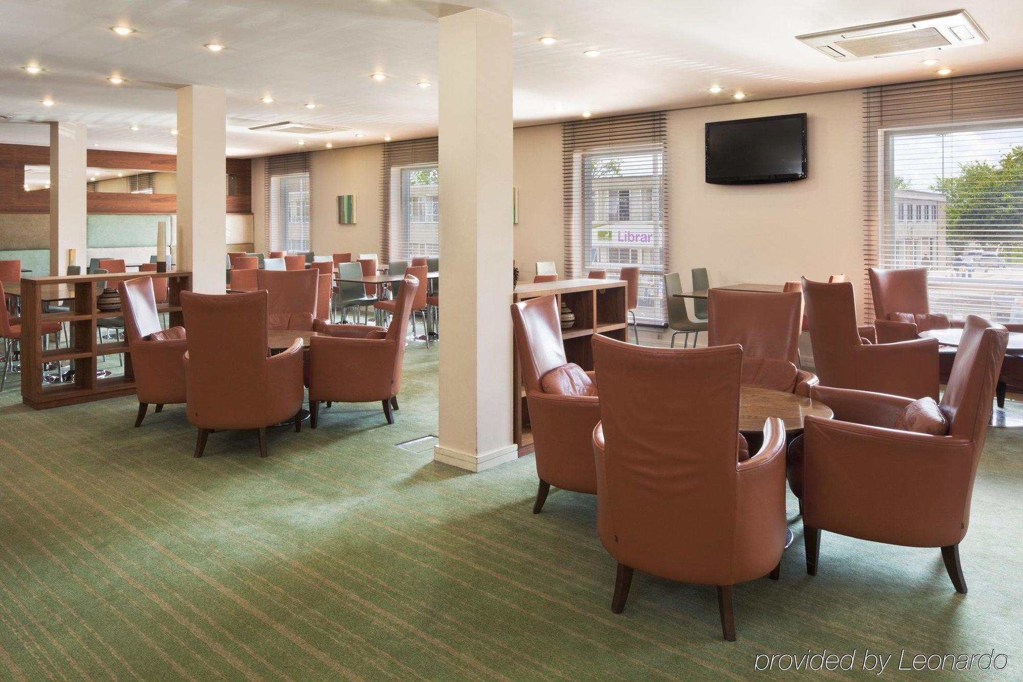 Holiday Inn Express Stevenage By Ihg Nhà hàng bức ảnh