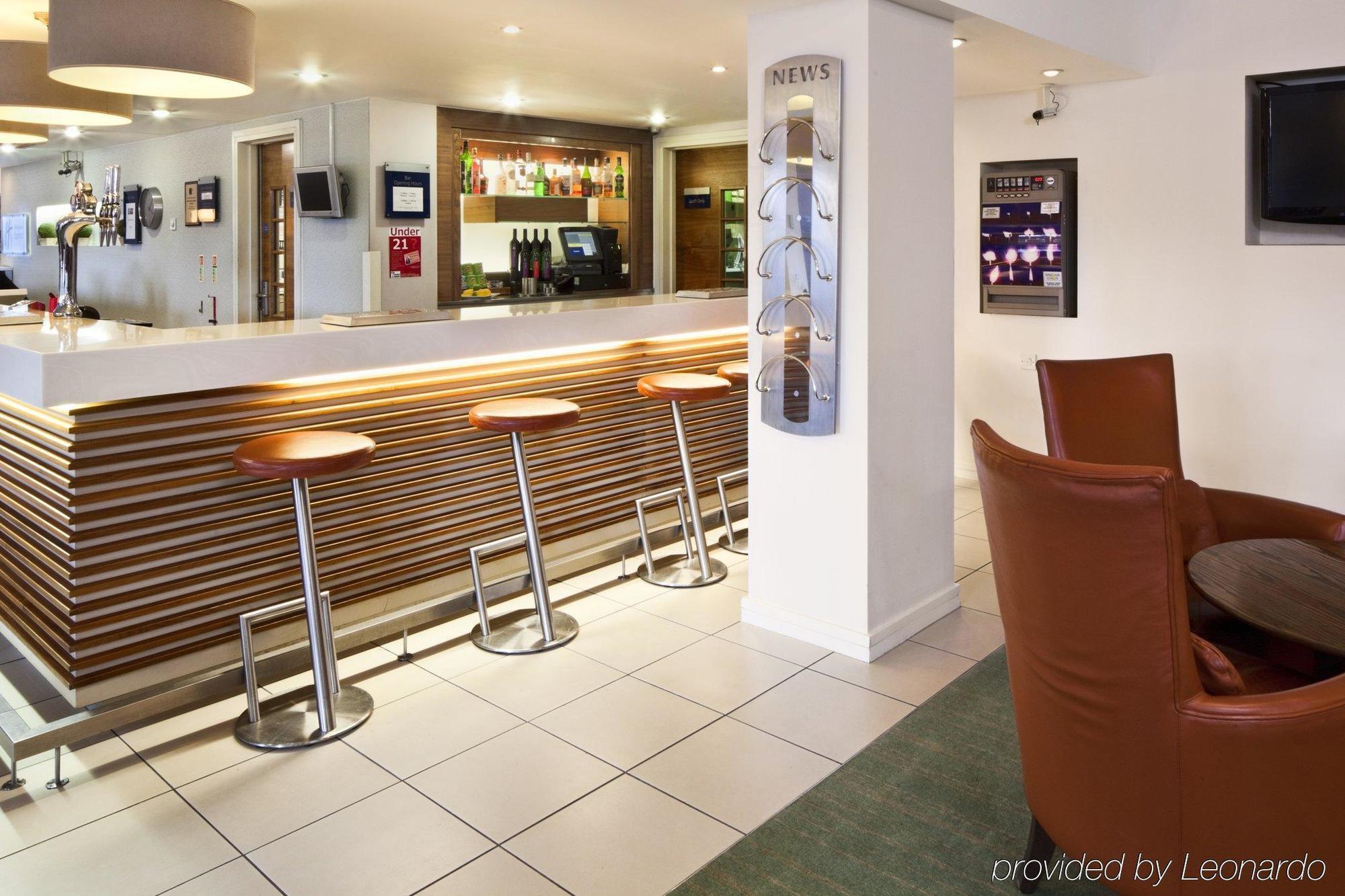 Holiday Inn Express Stevenage By Ihg Nhà hàng bức ảnh
