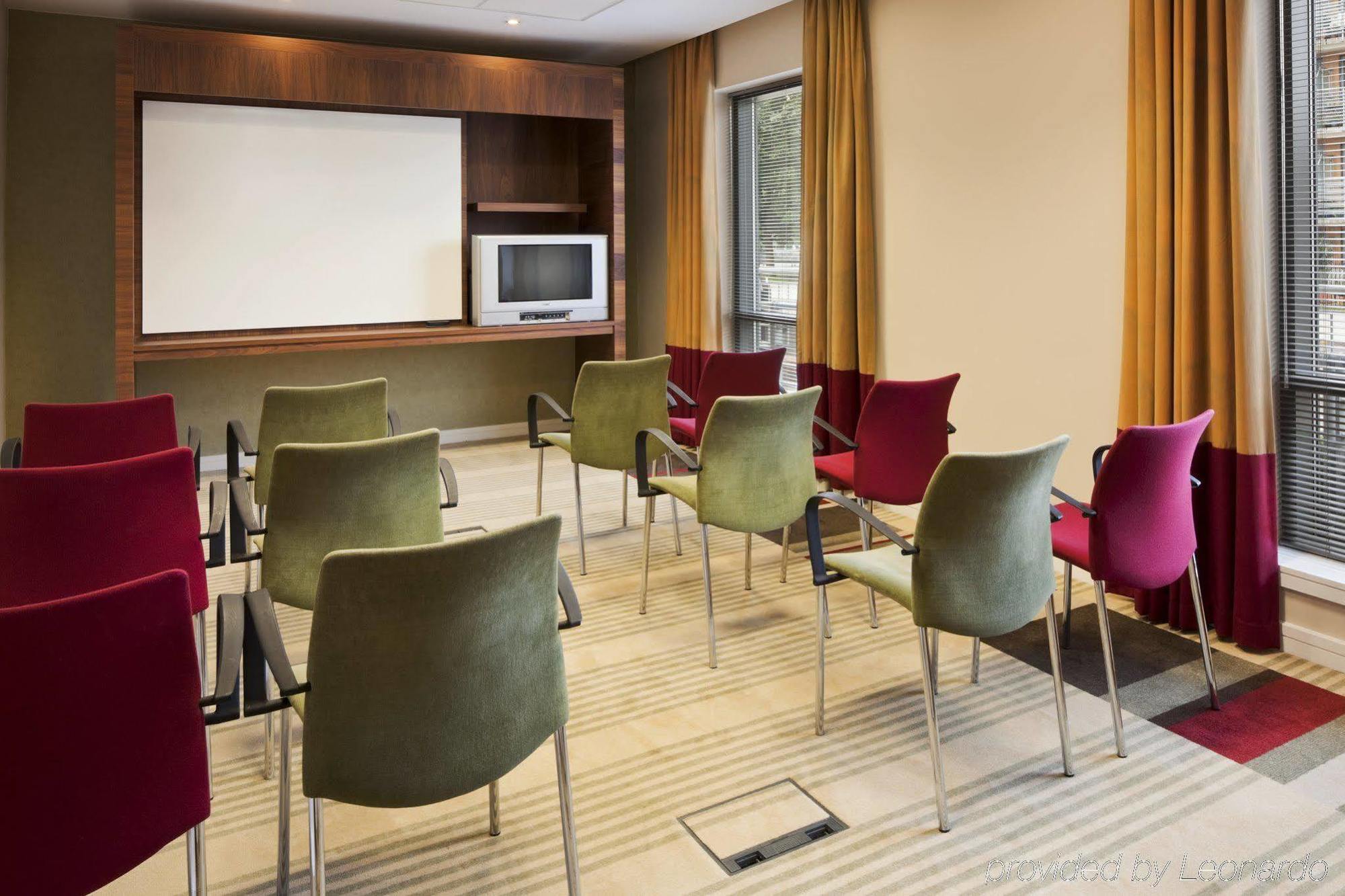 Holiday Inn Express Stevenage, An Ihg Hotel Tiện nghi bức ảnh